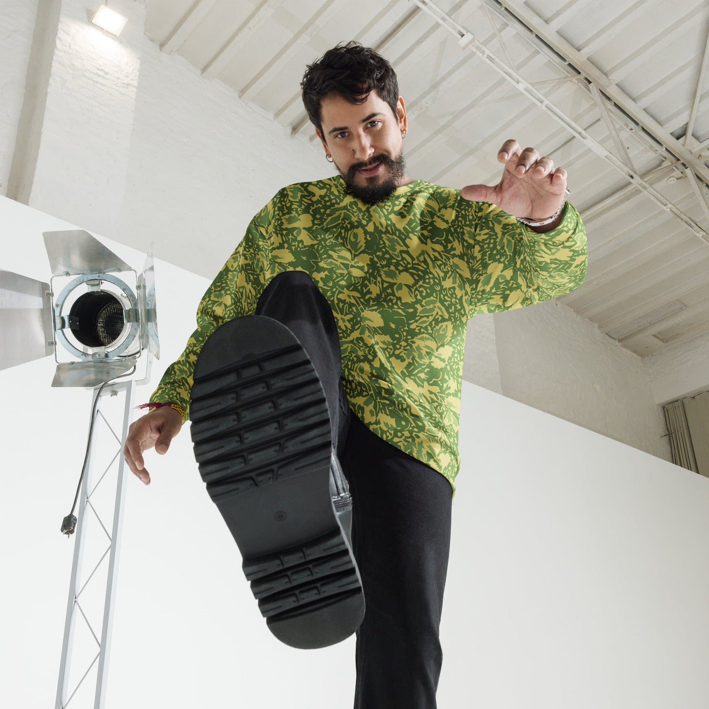 Romanian Soviet 1990 Leaf Spring CAMO Unisex Sweatshirt - Sweatshirts