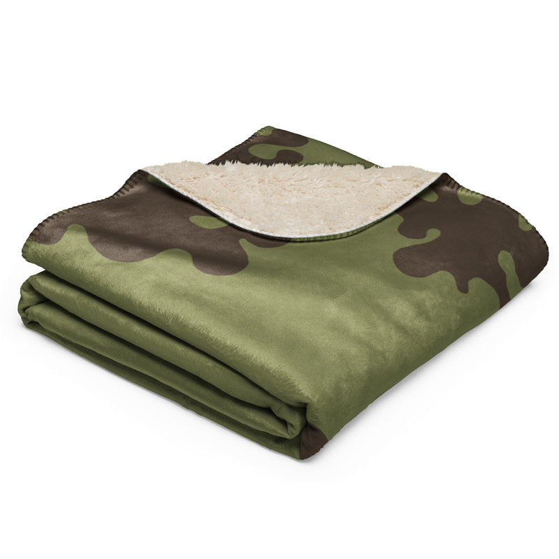 Amoeba Soviet Woodland CAMO Sherpa Blanket