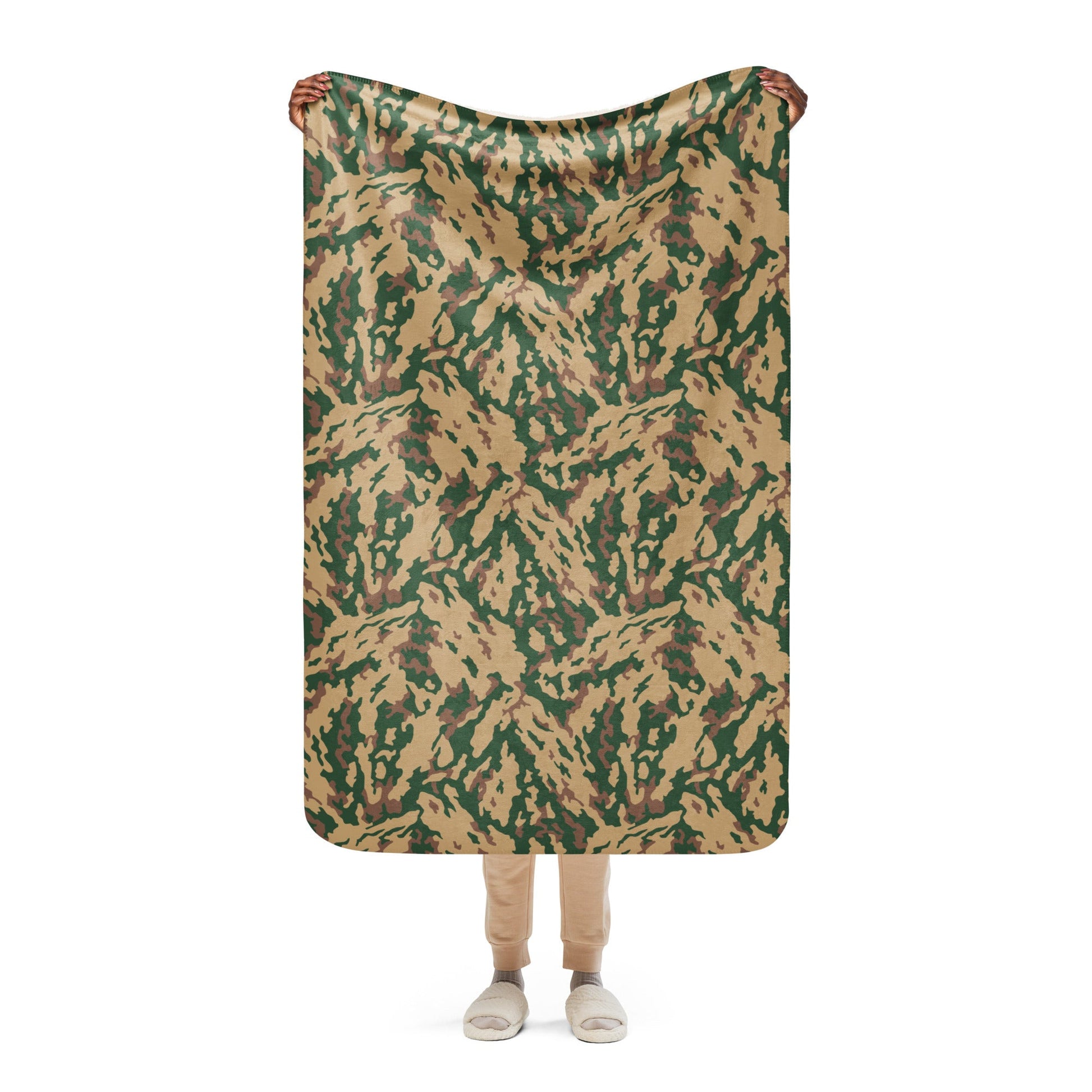 Russian Barvikha Desert CAMO Sherpa blanket - 37″×57″ - Blankets