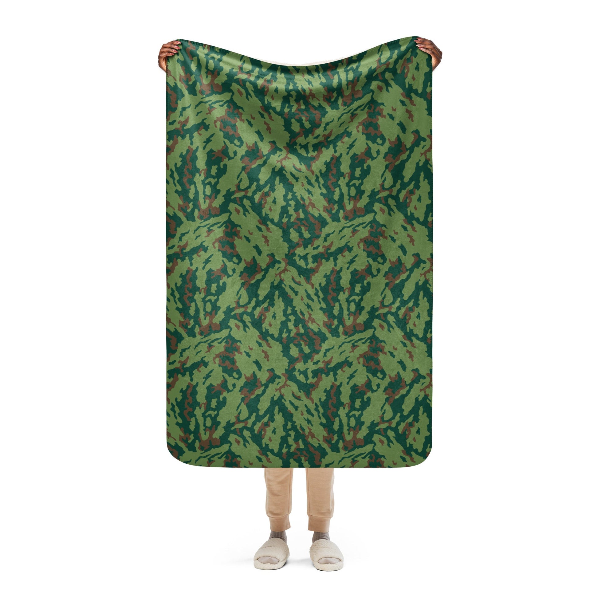 Russian Barvikha Spring CAMO Sherpa blanket - 37″×57″ - Blankets
