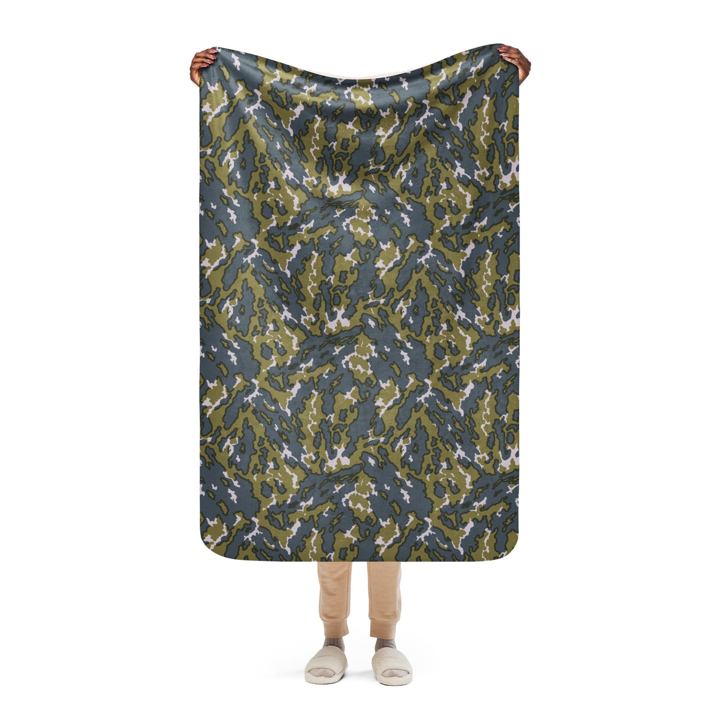 Russian Barvikha Tundra CAMO Sherpa blanket - 37″×57″ - Blanket