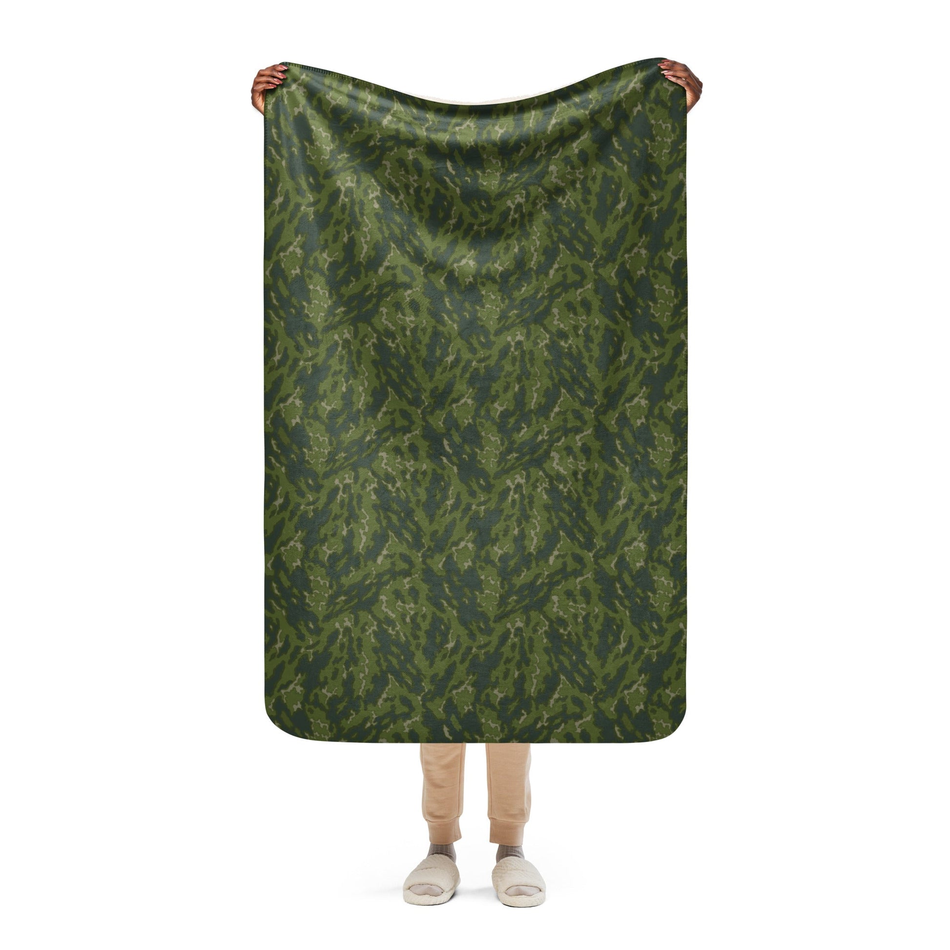 Russian Barvikha Woodland CAMO Sherpa blanket - 37″×57″ - Blankets