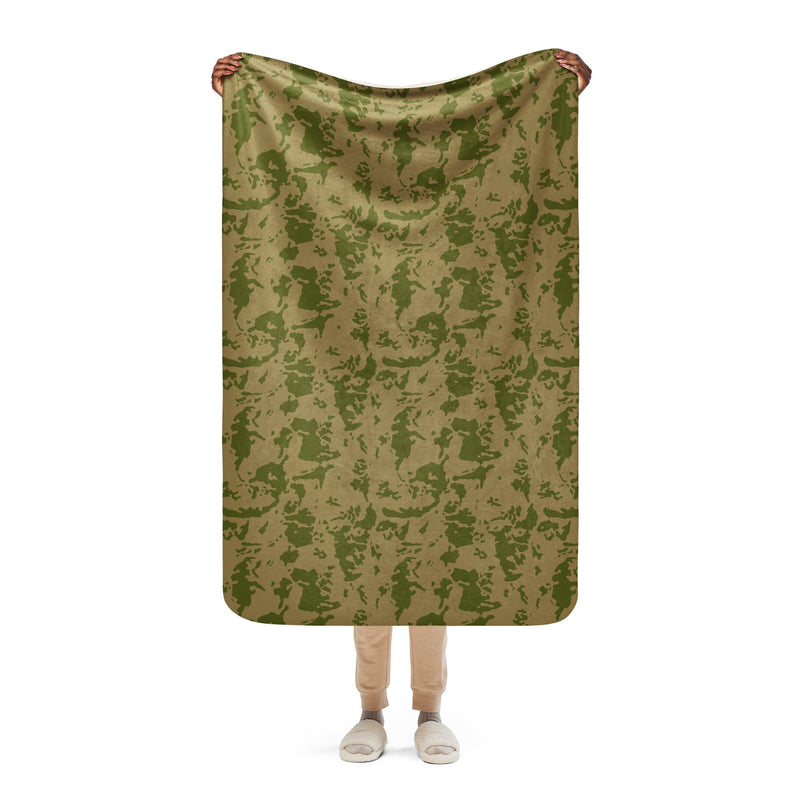 Bicolor Steppe Russian CAMO Sherpa Blanket - 37″×57″