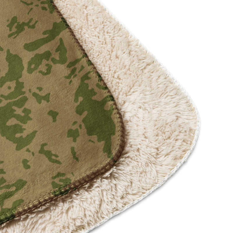 Bicolor Steppe Russian CAMO Sherpa Blanket