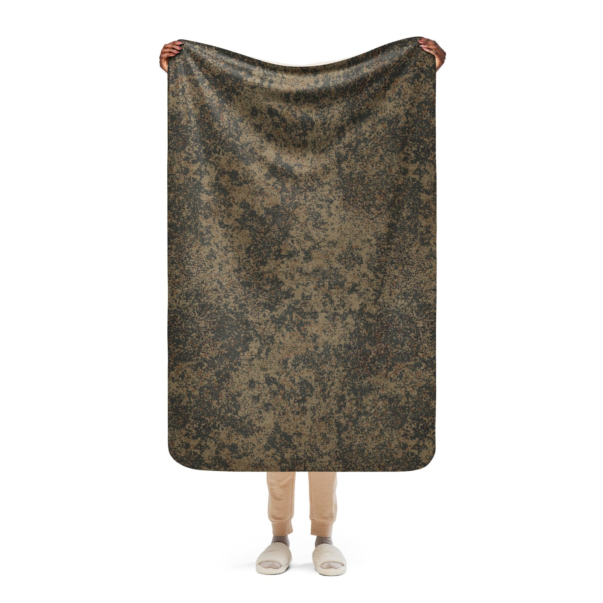 Russian Digital EMR Mountain CAMO Sherpa Blanket - 37″×57″