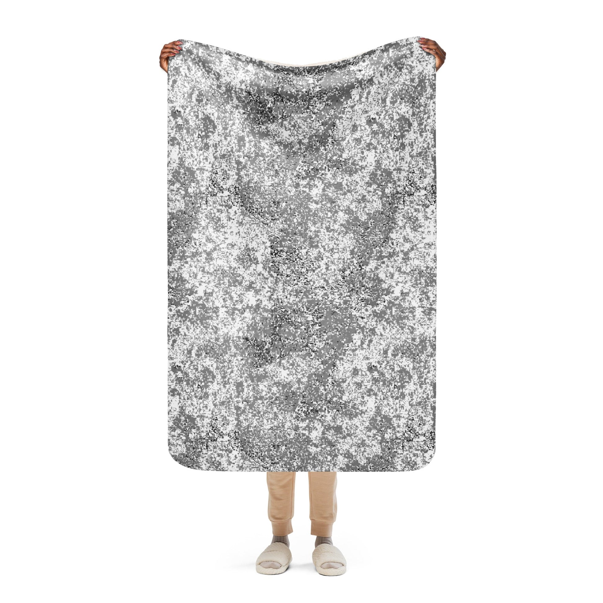 Russian Digital EMR Snow CAMO Sherpa blanket - 37″×57″ - Blankets
