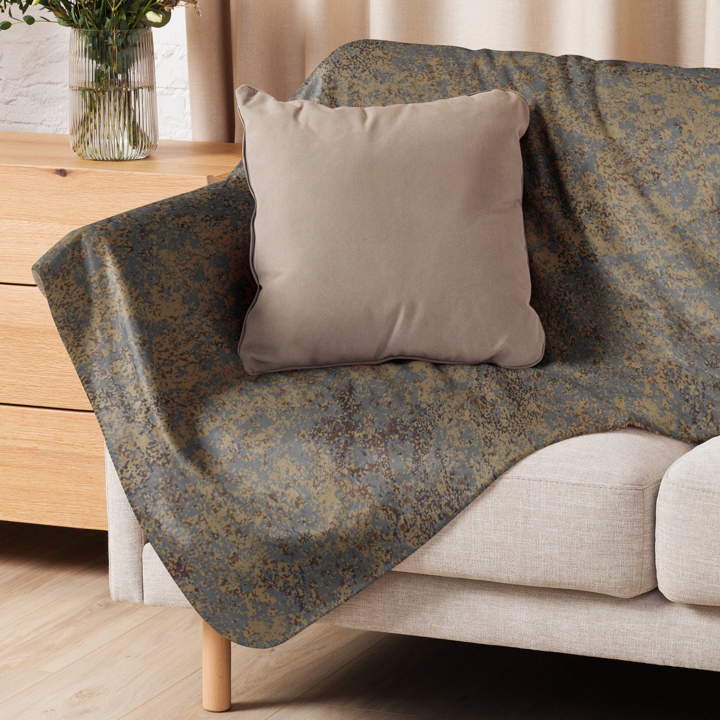 Russian Digital EMR Winter Grey CAMO Sherpa Blanket