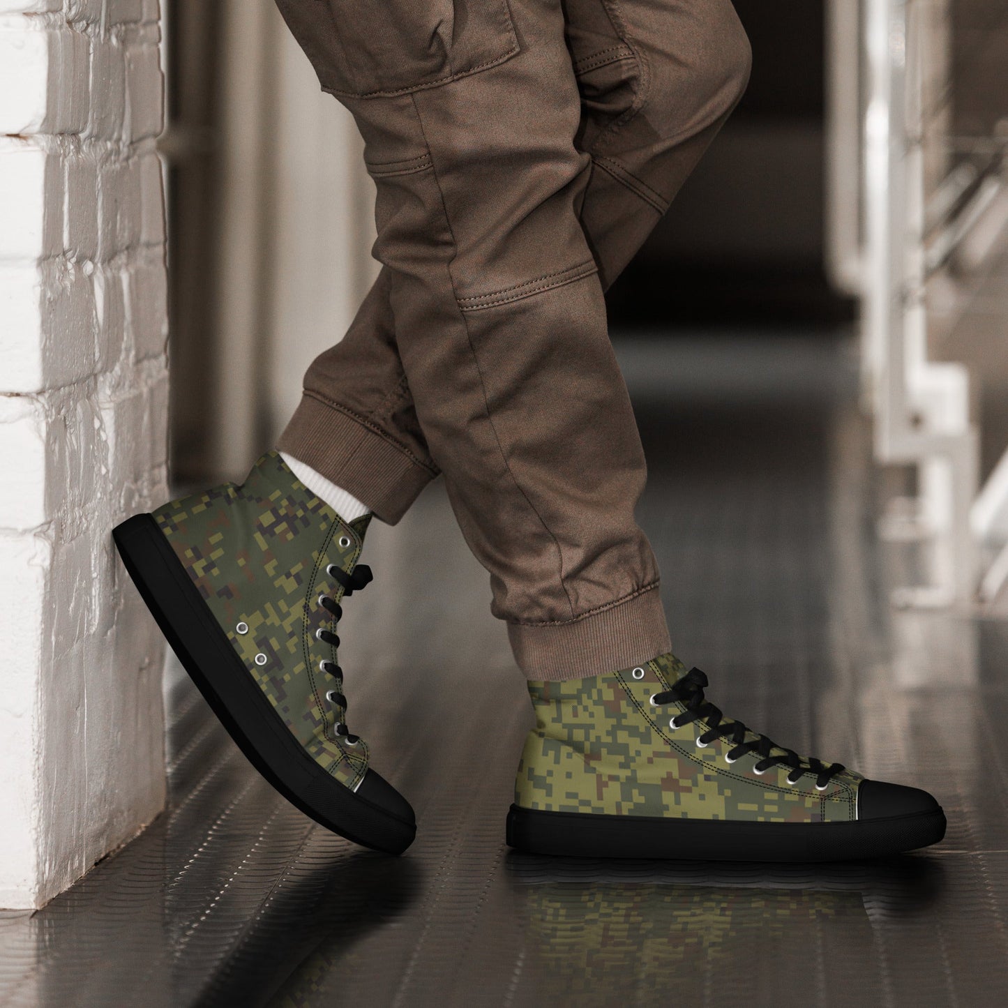 Russian Digital EMR Woodland CAMO Mens high top canvas shoes - 5 - High Top Canvas Shoes
