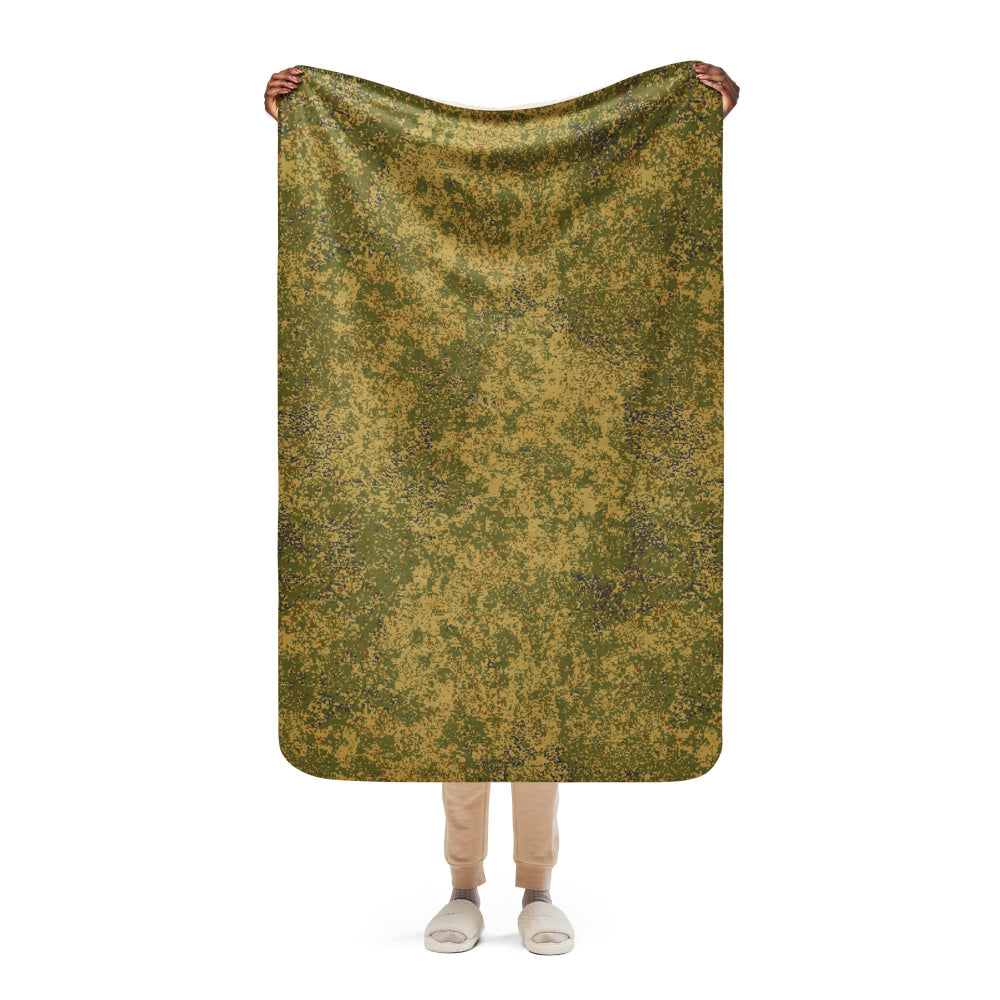 Russian EMR Digital Arid CAMO Sherpa blanket - 37″×57″ - Blanket