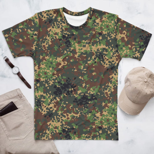 Russian Fracture (IZLOM) Woodland CAMO Men’s T-shirt - XS