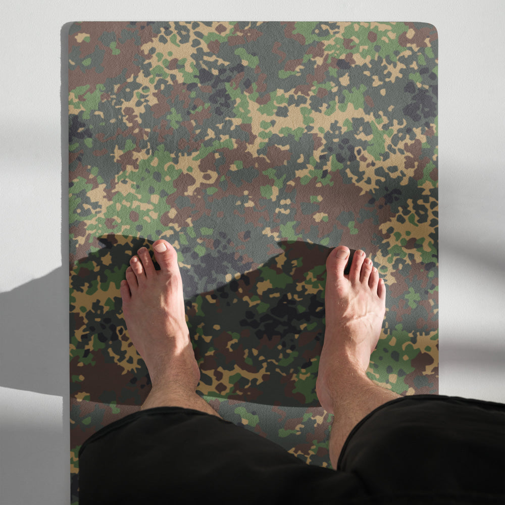 Russian Fracture (IZLOM) Woodland CAMO Yoga mat - Mat