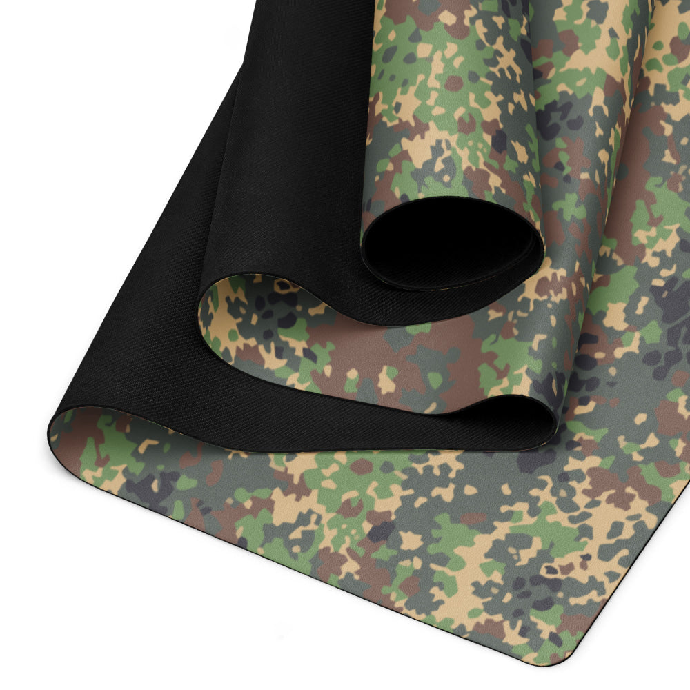 Russian Fracture (IZLOM) Woodland CAMO Yoga mat - Mat