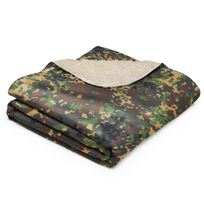 Russian IZLOM Fracture Woodland CAMO Sherpa Blanket