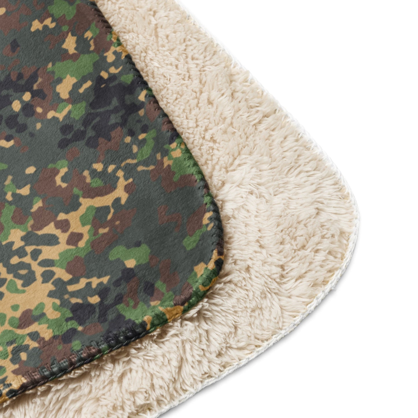 Russian IZLOM Fracture Woodland CAMO Sherpa Blanket