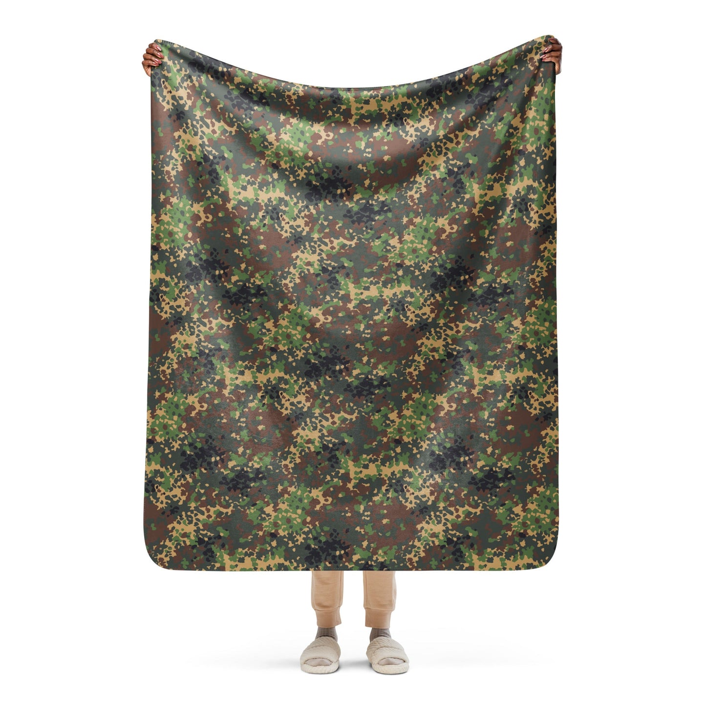 Russian IZLOM Fracture Woodland CAMO Sherpa Blanket - 50″×60″