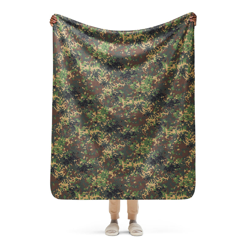 Izlom Fracture Woodland Russian CAMO Sherpa Blanket - 50″×60″