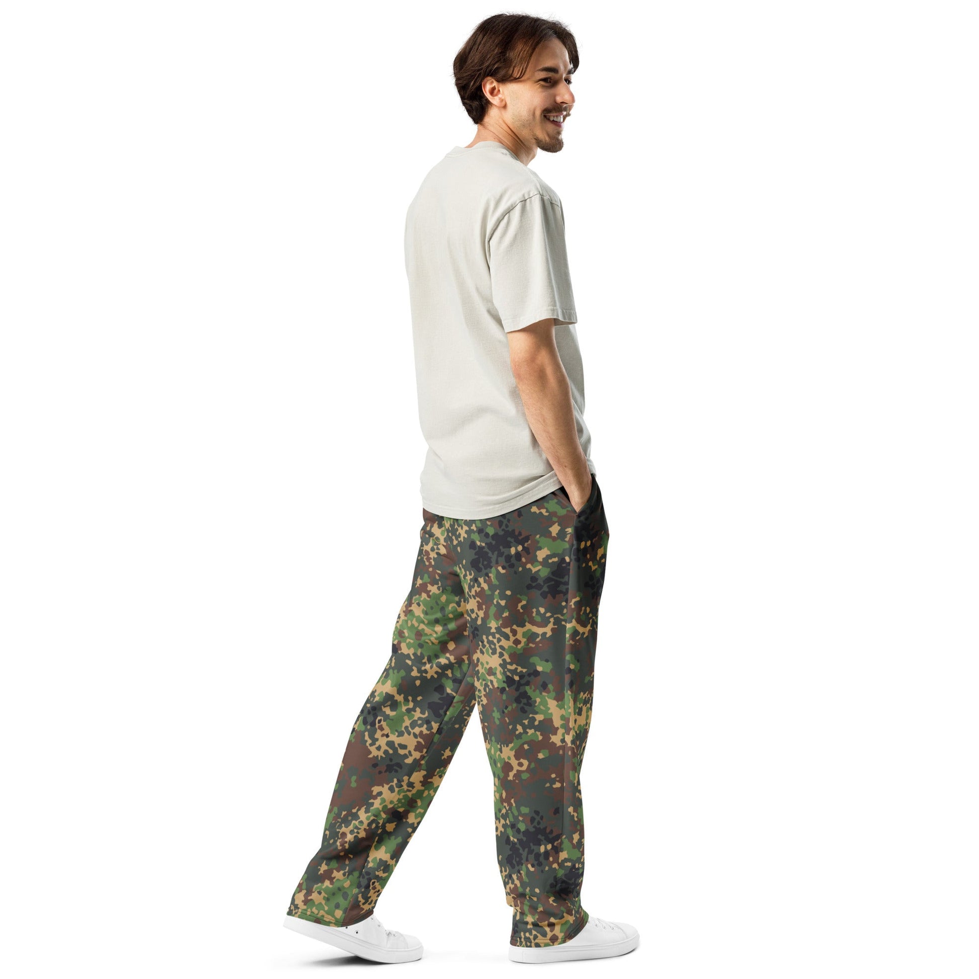 Russian IZLOM Fracture Woodland CAMO Unisex Wide-Leg Joggers