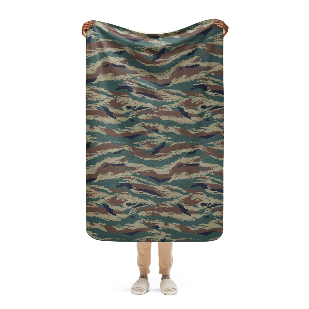 Russian Kamysh SPLAV Tiger CAMO Sherpa blanket - 37″×57″ - Blanket