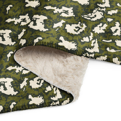 Russian KLMK Red Dawn GREEN Movie CAMO Sherpa blanket - Blankets