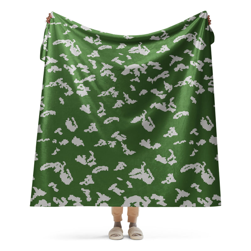 KLMK Sunray Silver Leaf CAMO Sherpa Blanket - 60″×80″