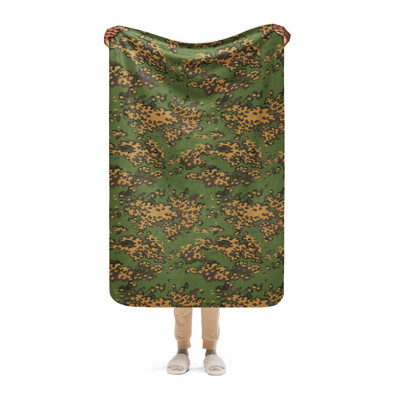 Partizan Summer CAMO Sherpa Blanket - 37″×57″