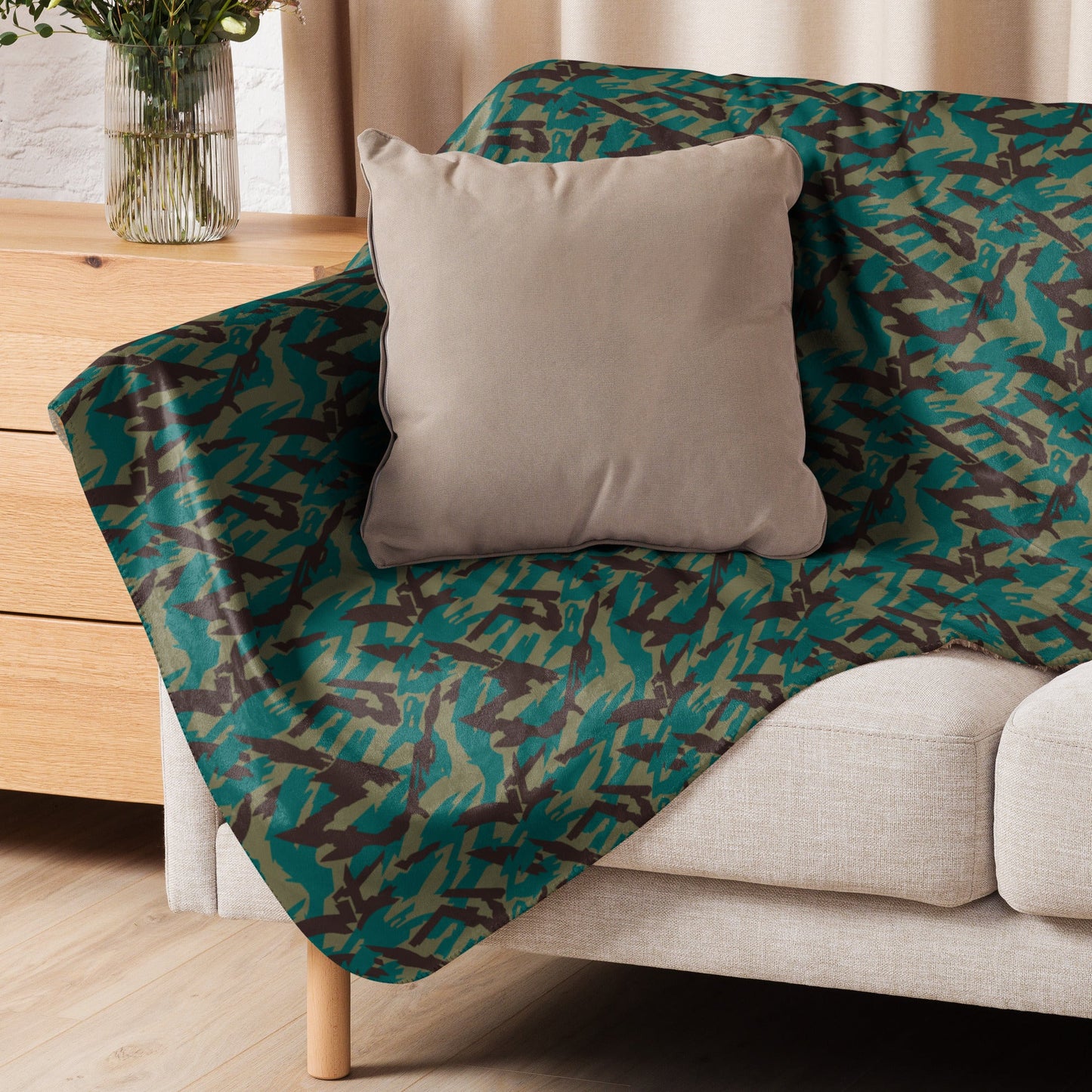 Russian Podlesok Tropical CAMO Sherpa blanket - Blankets