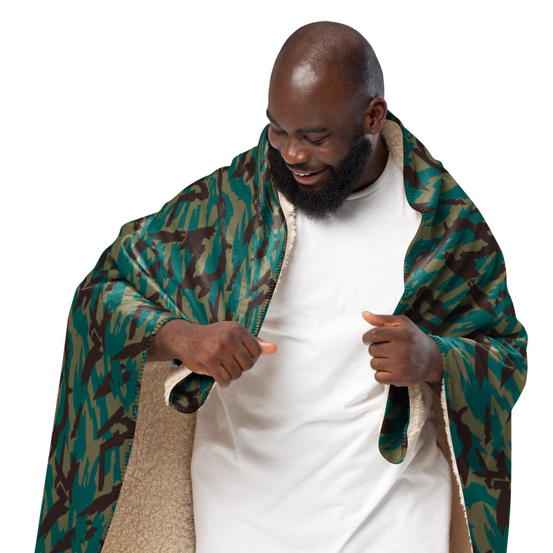 Podlesok Tropical Russian CAMO Sherpa Blanket