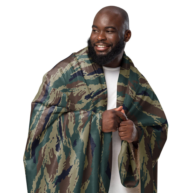 Tiger Stripe Kamysh SPLAV CAMO Sherpa Blanket