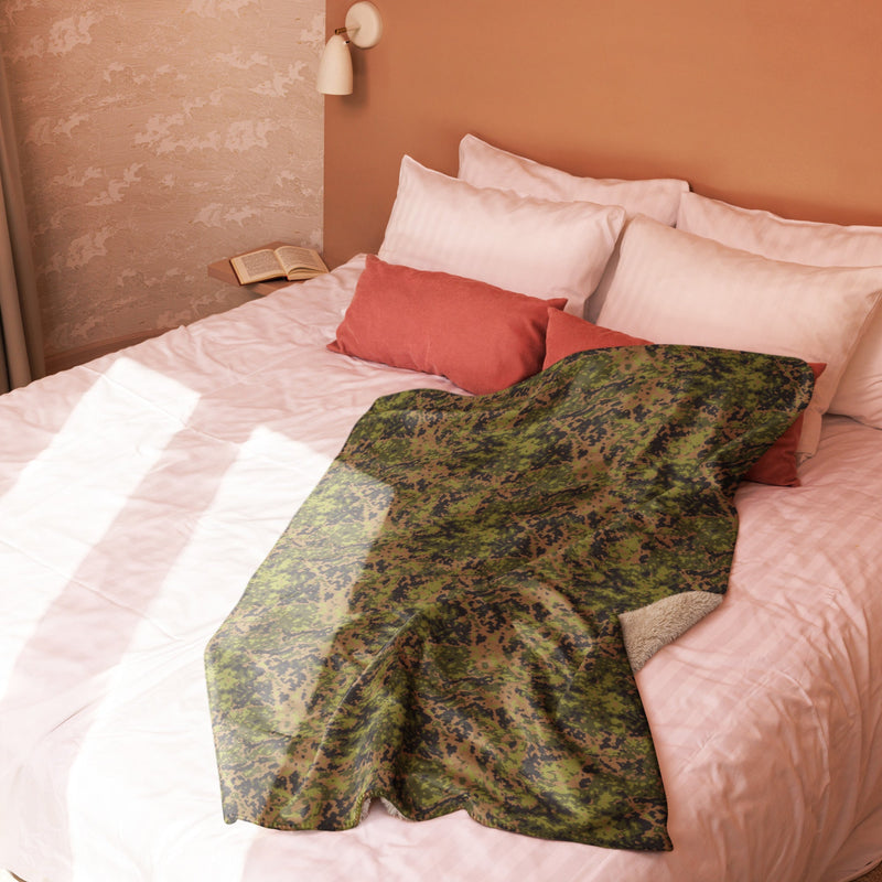 Yeger Hunter Russian CAMO Sherpa Blanket