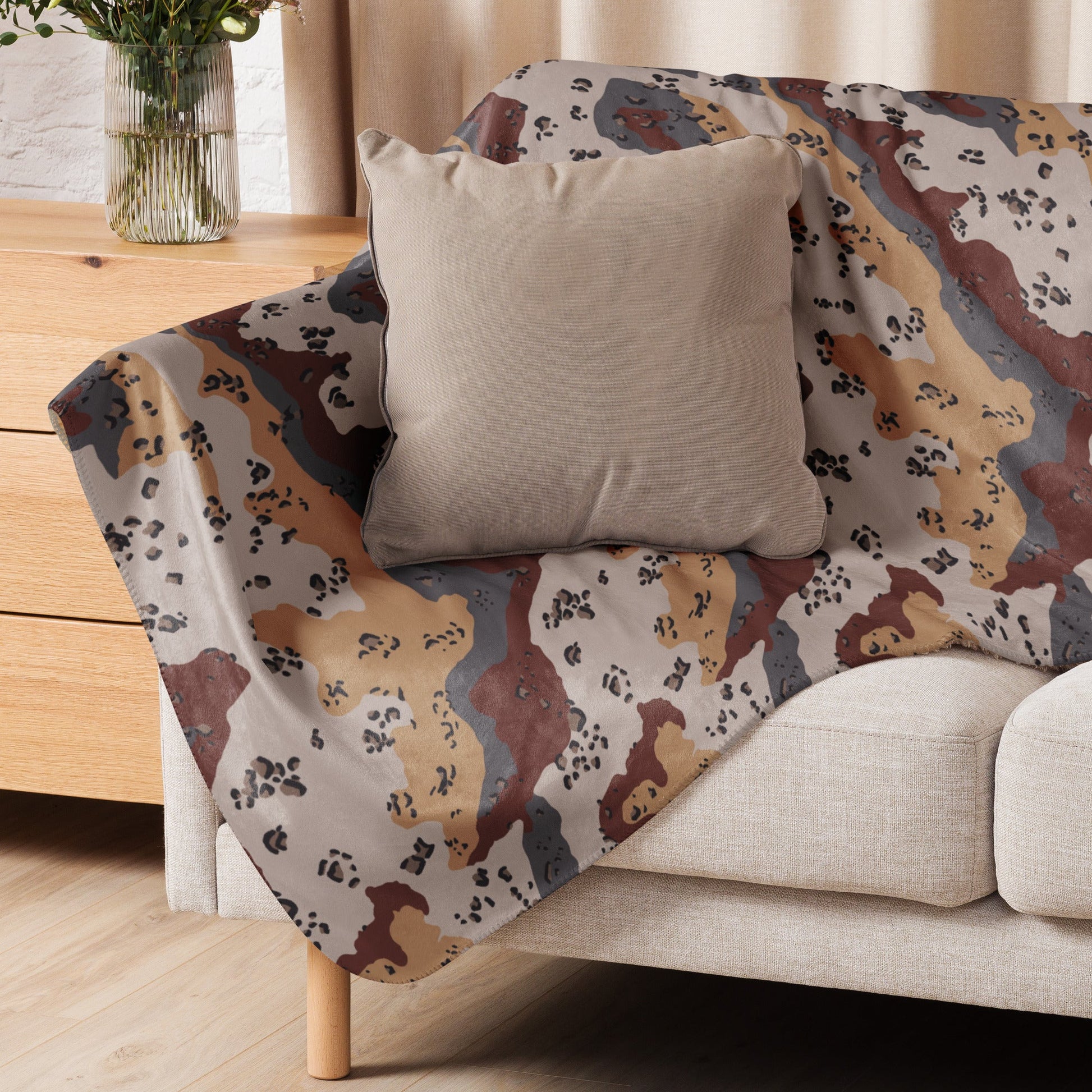 Saudi Chocolate Chip Desert Mountain CAMO Sherpa blanket - Blankets