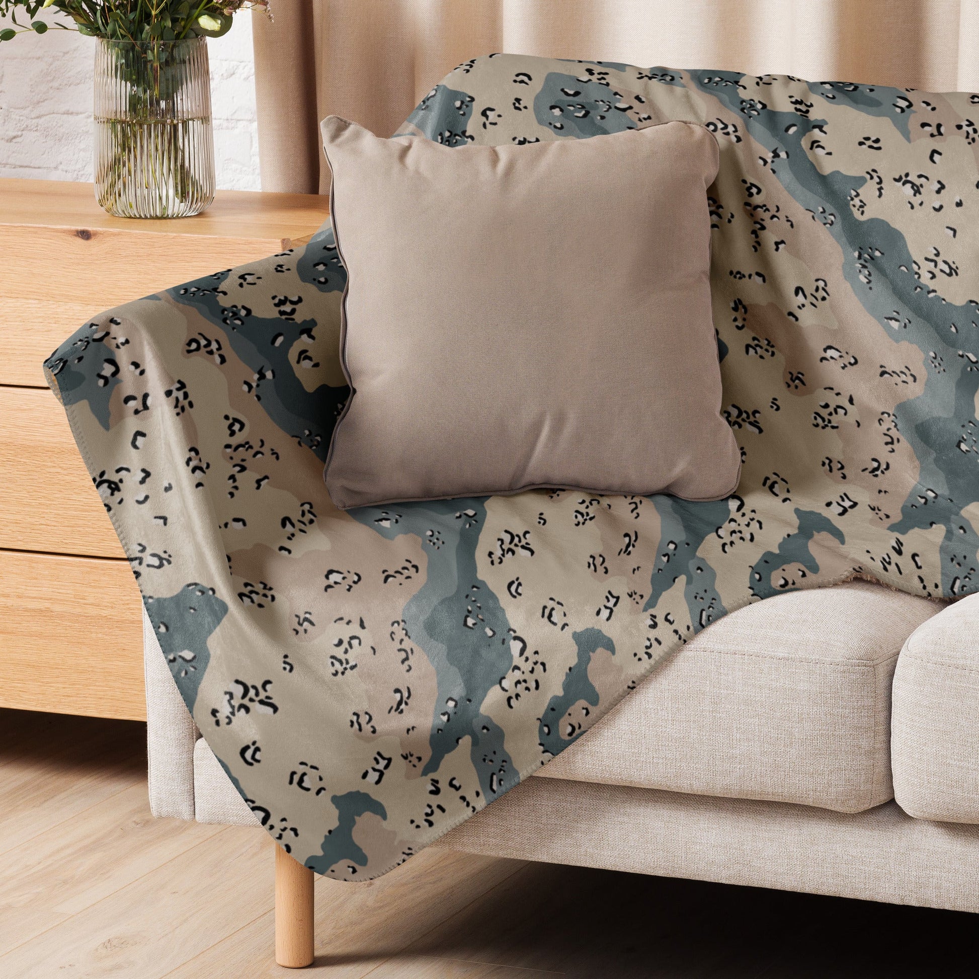 Saudi Chocolate Chip Marines Desert CAMO Sherpa blanket - Blankets