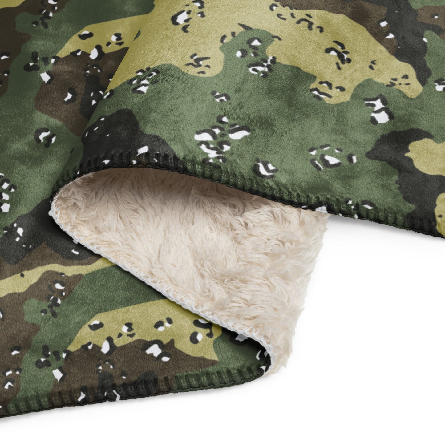 Saudi Chocolate Chip Marsh CAMO Sherpa blanket - Blankets