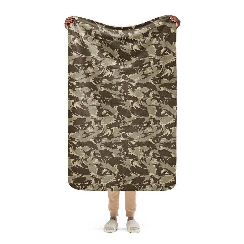 DPM Saudi Desert CAMO Sherpa Blanket - 37″×57″