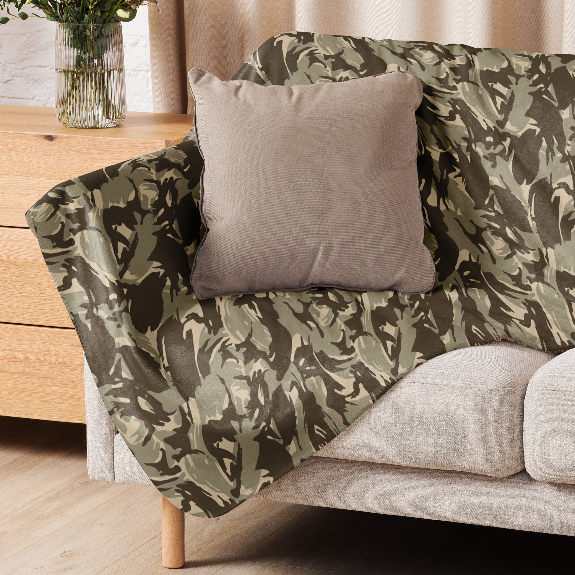 Saudi Arabian DPM Desert CAMO Sherpa blanket - Blanket