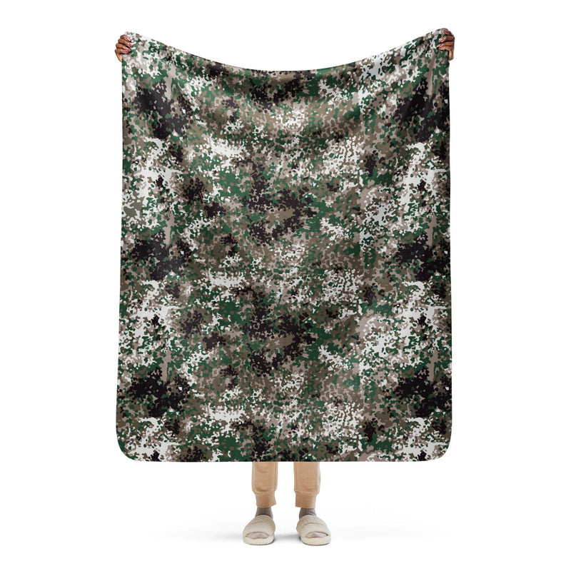 Snowtarn CAMO Sherpa Blanket - 50″×60″