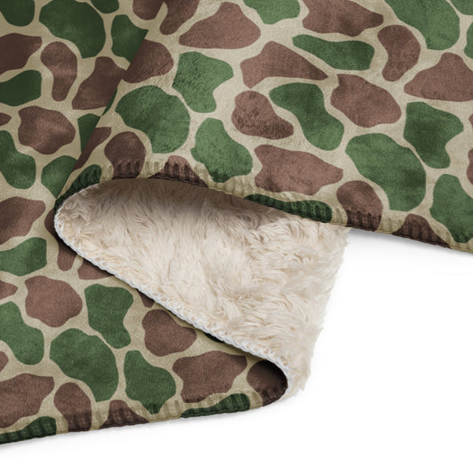 South African Kangwane Giraffe CAMO Sherpa blanket - Blankets