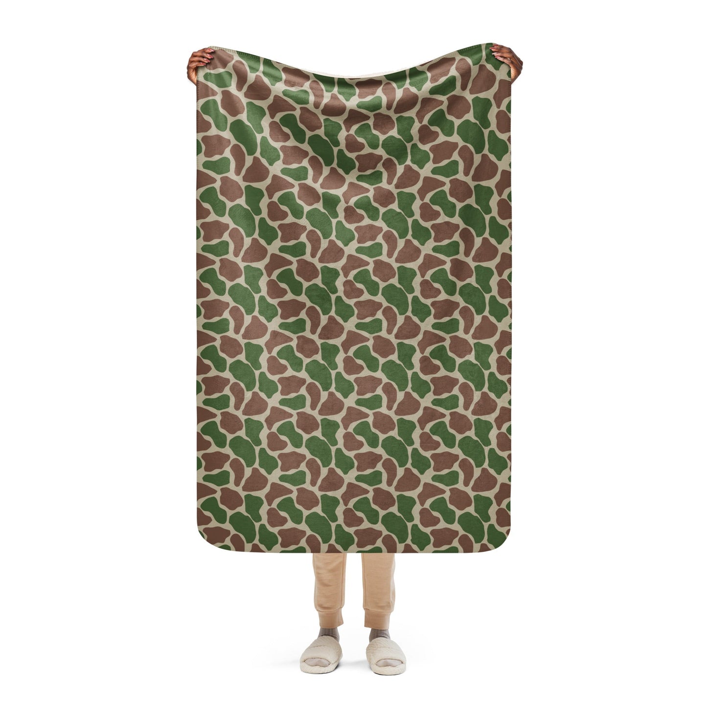 South African Kangwane Giraffe CAMO Sherpa blanket - 37″×57″ - Blankets