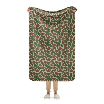 South African Kangwane Giraffe CAMO Sherpa blanket - 37″×57″ - Blankets