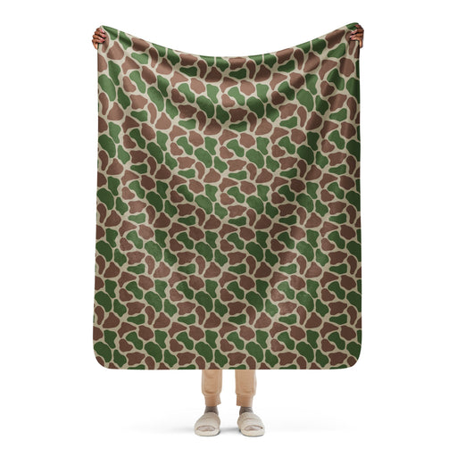 Giraffe Kangwane South African CAMO Sherpa Blanket - 50″×60″