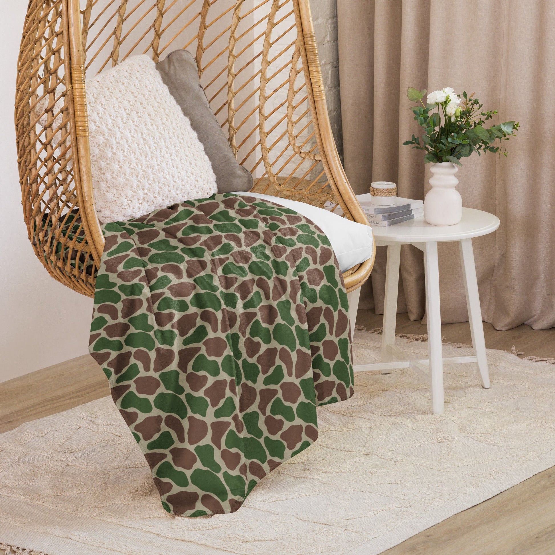 South African Kangwane Giraffe CAMO Sherpa blanket - Blankets