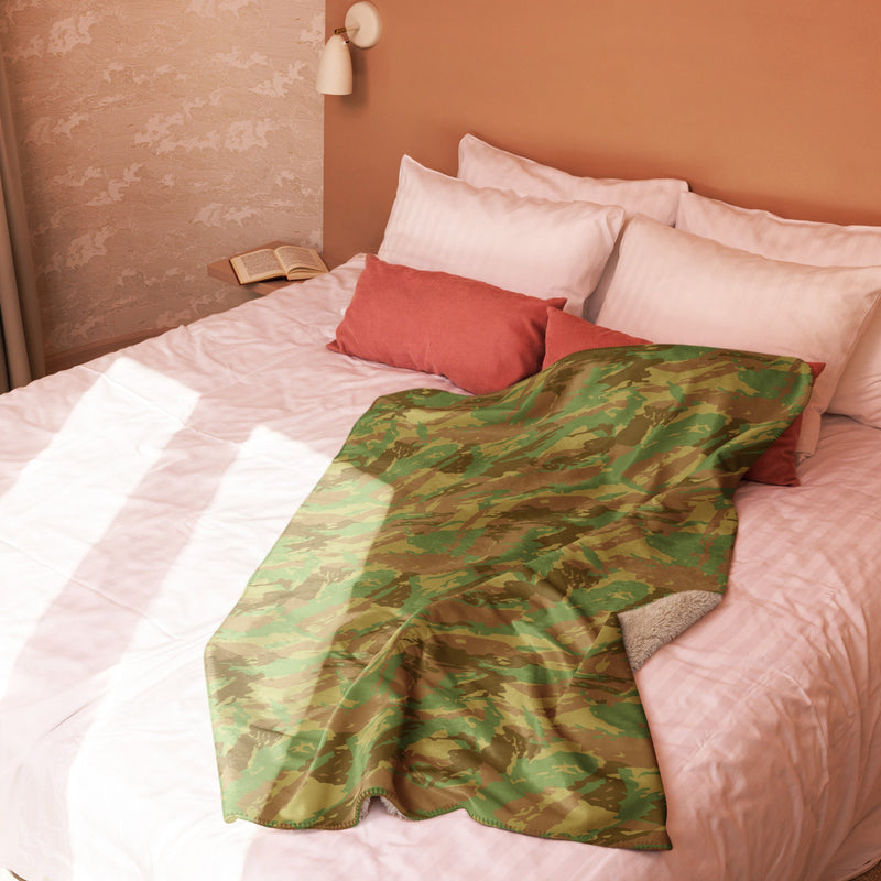 Brushstroke RECCE Hunter Group South African CAMO Sherpa Blanket