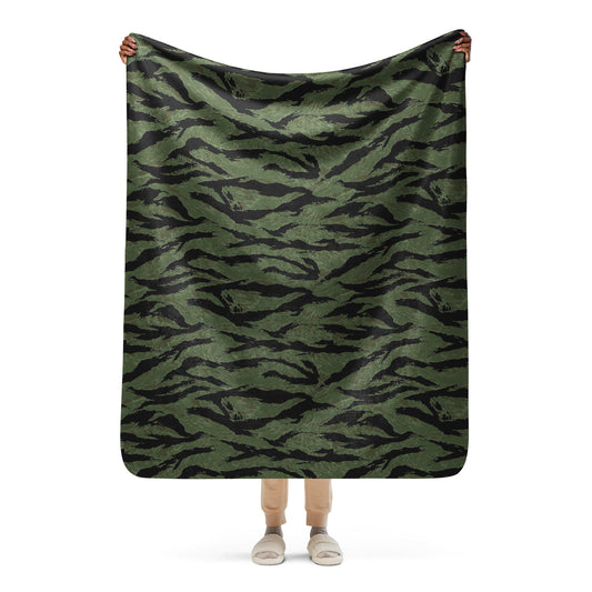 South Vietnamese ARVN Tiger Stripe CAMO Sherpa blanket - 50″×60″ - Blanket