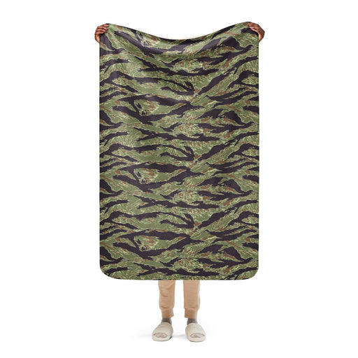 Tiger Stripe Vietnam Marine CAMO Sherpa Blanket - 37″×57″