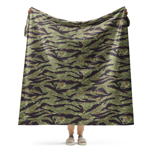 South Vietnamese Marine Corps Tiger Stripe CAMO Sherpa blanket - 60″×80″ - Blankets