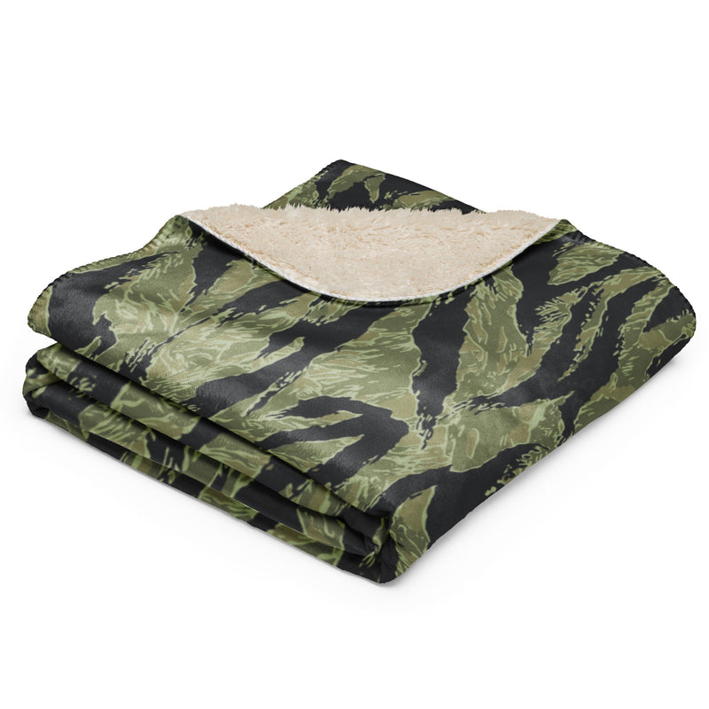 Tiger Stripe Sea Wave CAMO Sherpa Blanket