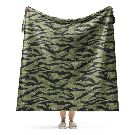 South Vietnamese Sea Wave Tiger Stripe CAMO Sherpa Blanket - 60″×80″