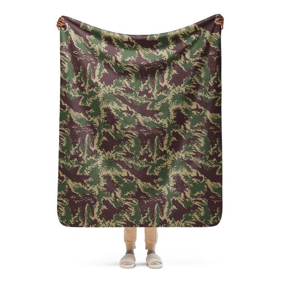 South Vietnamese Starburst CAMO Sherpa blanket - 50″×60″ - Blankets