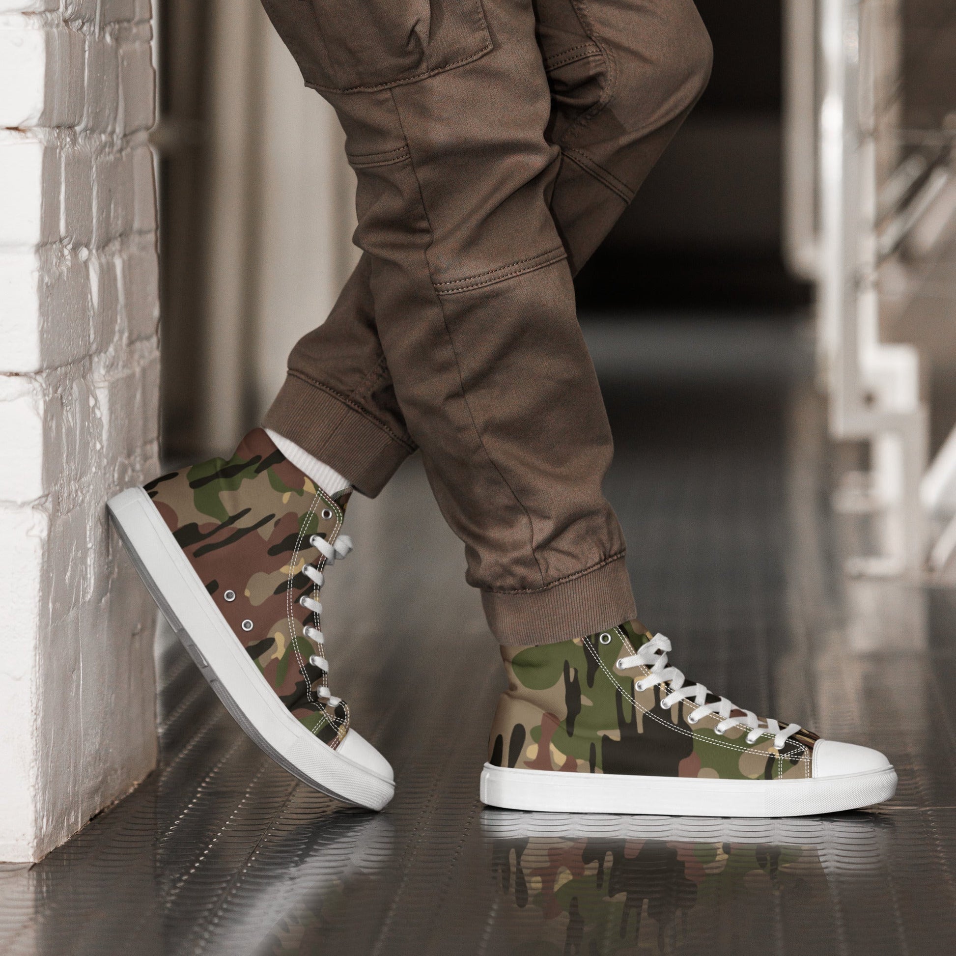 Spanish Rocosos Guerrillero CAMO Mens high top canvas shoes - White / 5 - High Top Canvas Shoes