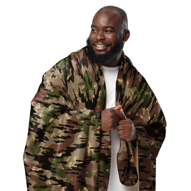 Rocosos Spanish Guerrillero CAMO Sherpa Blanket