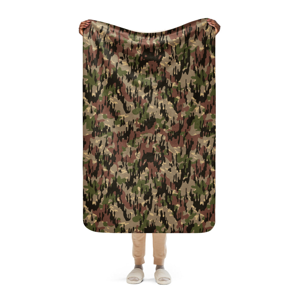 Spanish Rocosos Guerrillero CAMO Sherpa blanket - 37″×57″ - Blanket